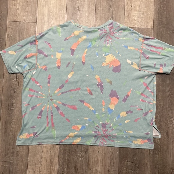 Women’s top - Picture 3 of 4